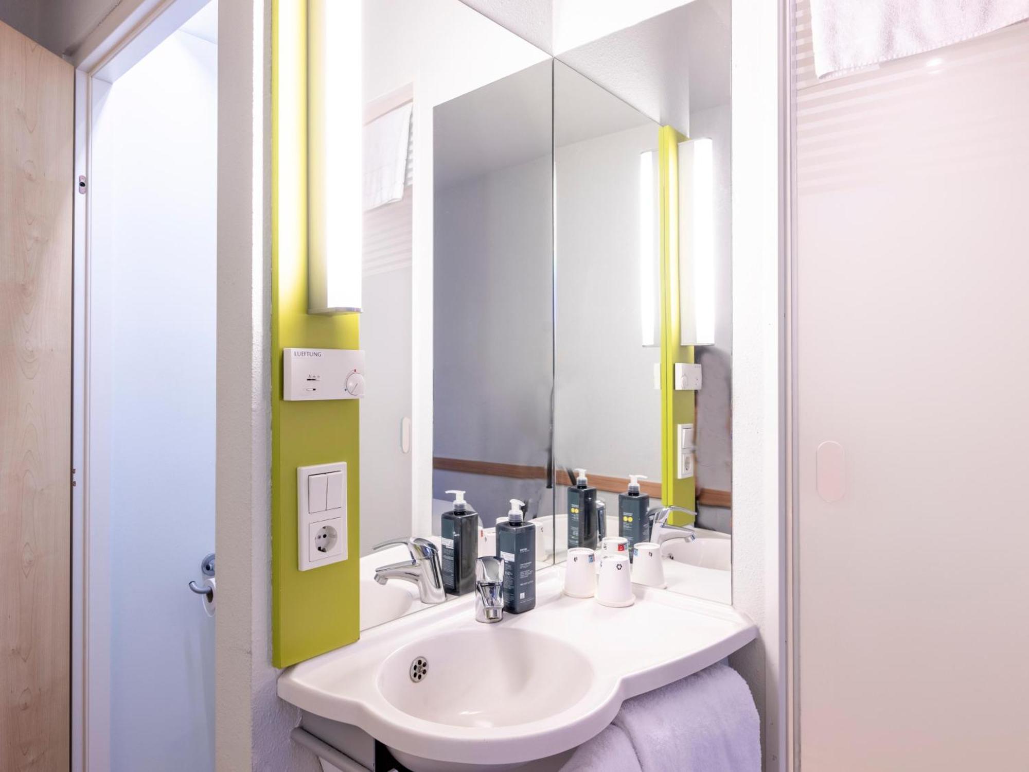 B&B Hotel Dortmund-West Esterno foto
